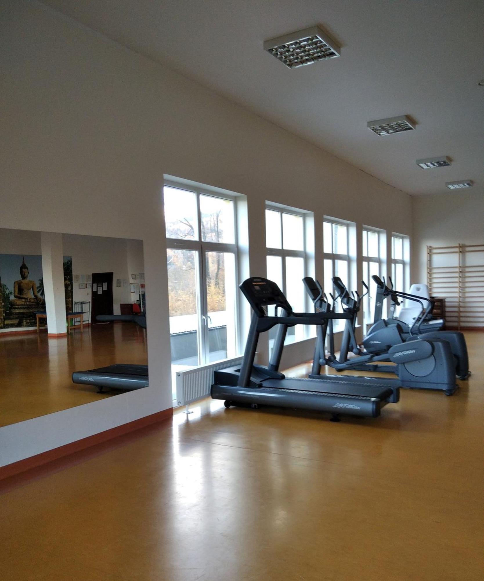 Klinika Mlodosci Medical Spa Сверадув-Здруй Экстерьер фото