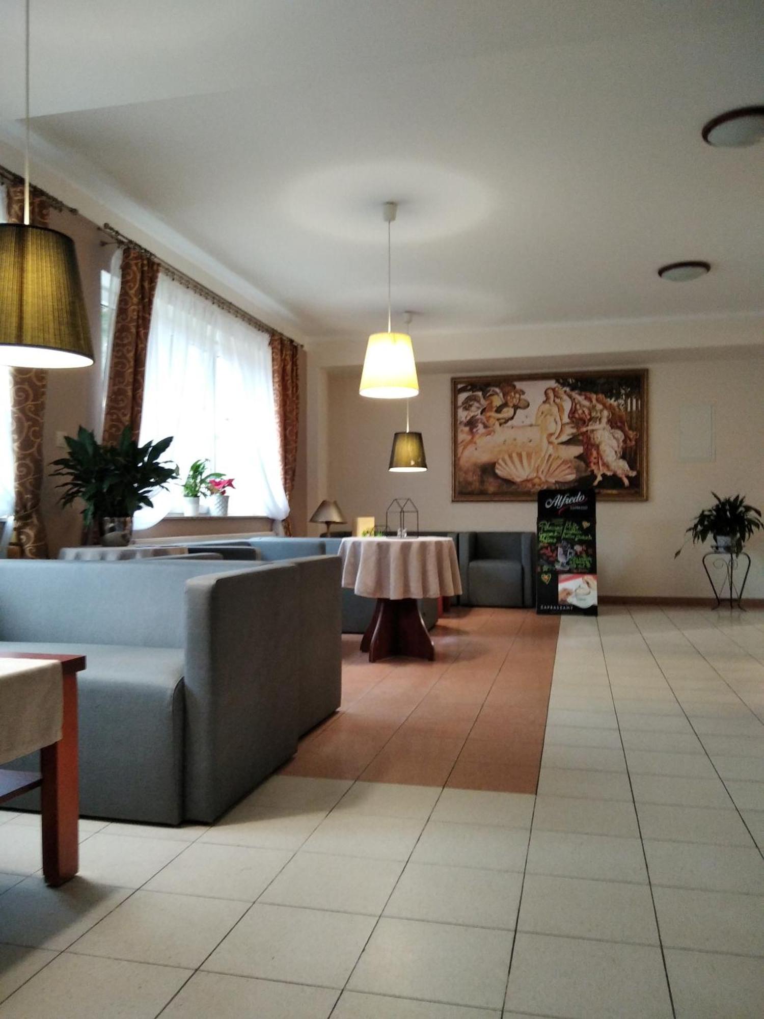 Klinika Mlodosci Medical Spa Сверадув-Здруй Экстерьер фото
